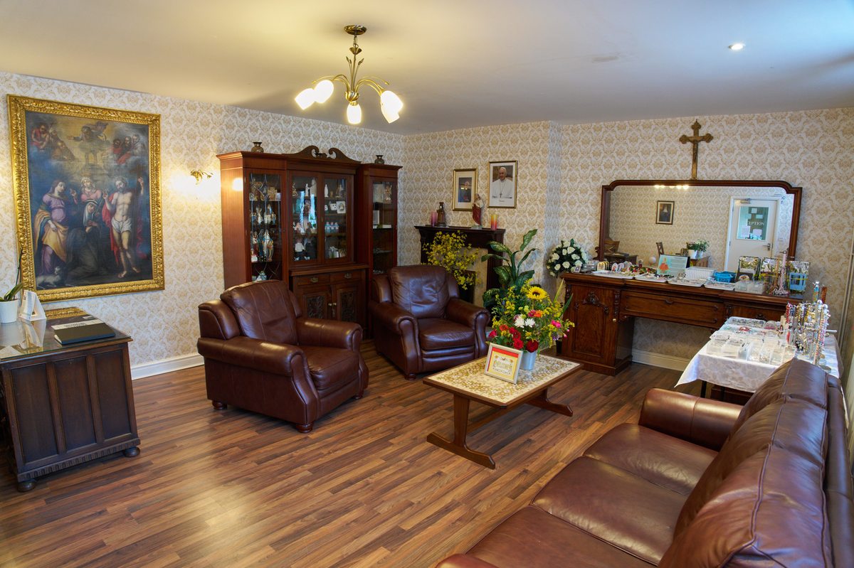 Guest Lounge & Reception